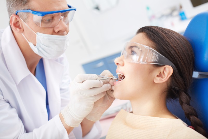 How Gum Disease Treatment in Lomita Can Improve Your Oral Health?